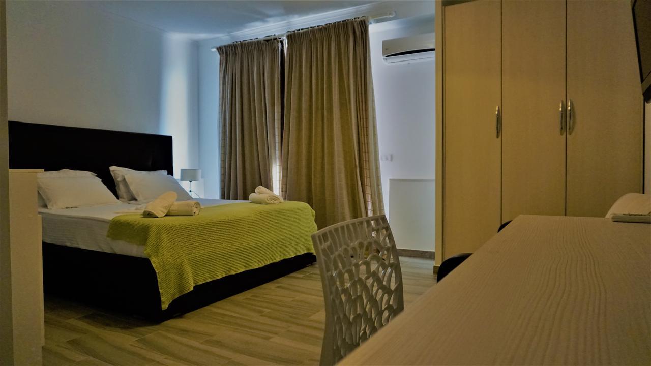 Hotel Ionian Dhërmi Esterno foto